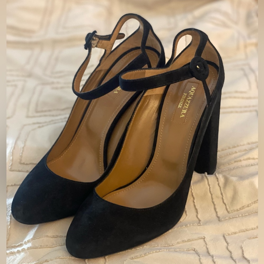 Like new Aquazzura black suede heels.